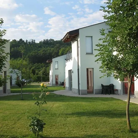 In Guest - Alba Village 3 Stelle Penzion *