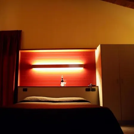 In Guest - Alba Village 3 Stelle Alba (Piedmont)