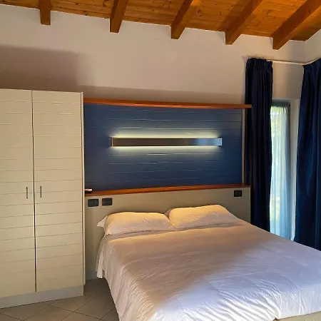 In Guest - Alba Village 3 Stelle Penzion *