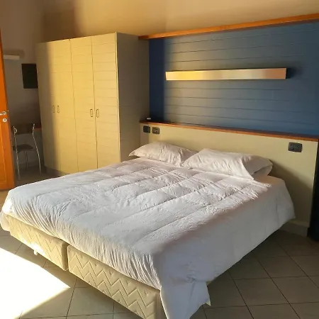 In Guest - Alba Village 3 Stelle