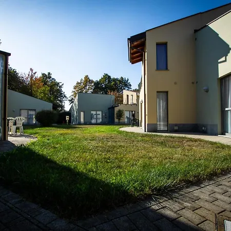 Penzion In Guest - Alba Village 3 Stelle *