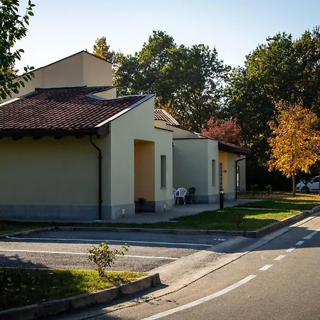 Penzion In Guest - Alba Village 3 Stelle Alba (Piedmont)